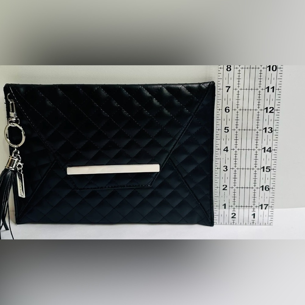 YOUNGBLOOD COSMETICS BAG 7x 10 Inches Pre Owned - Picture 9 of 10